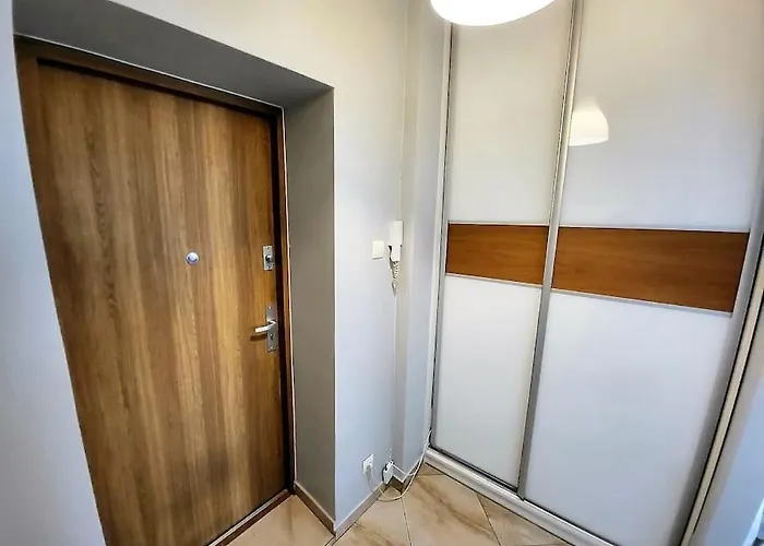 Apartment Ogrody * Wi-fi * Jezyce * 3 Km Center Poznan